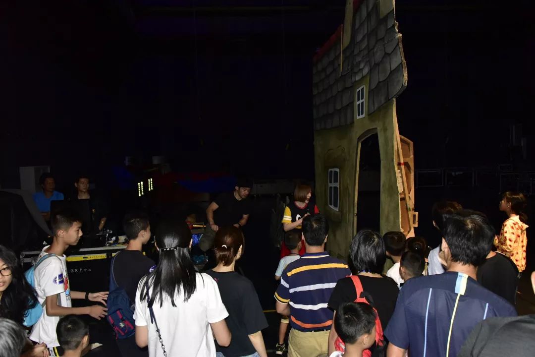 体验日回顾7月绿色暑假剧场体验日精彩不断探索神秘的舞台体验人偶剧