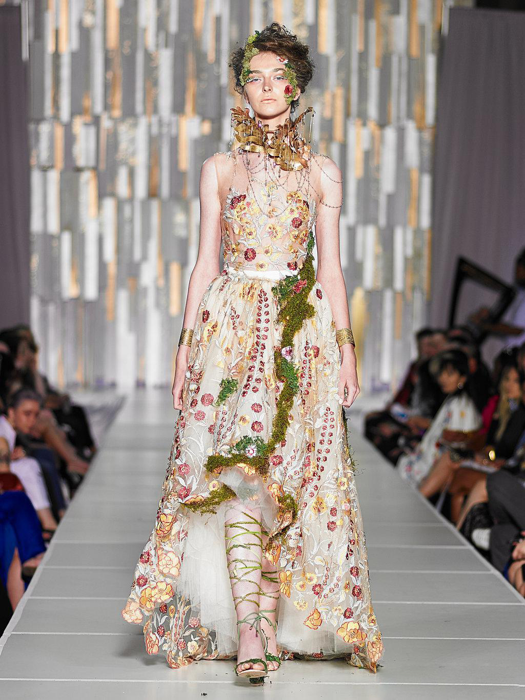 2020夏季连衣裙女装刺绣工艺趋势预测:满版绣 繁花似锦