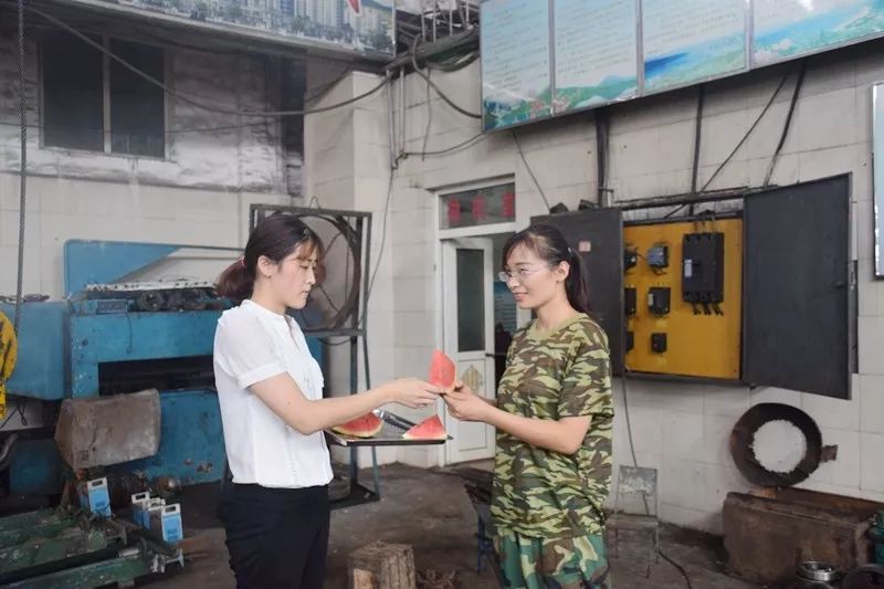 曹庄煤矿开展防暑降温职工代表巡视活动