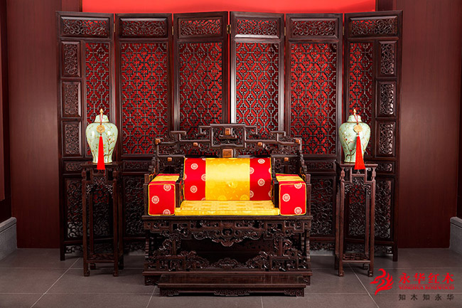 三,宝座只是单一家具?