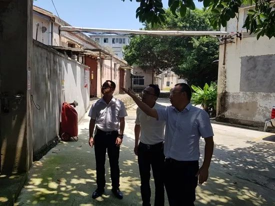 龙田镇党委副书记,镇长陈克才对福建东威食品有限公司和福清市阿胜
