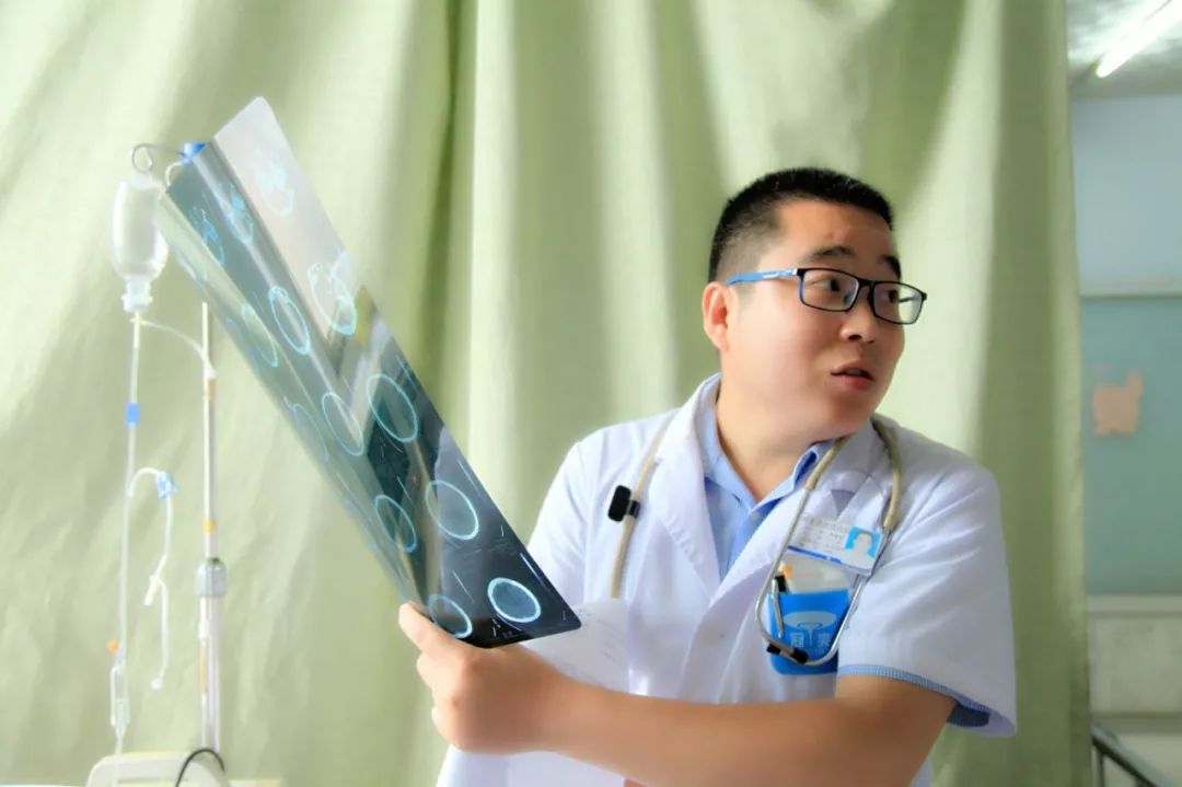李晓磊 来自搜狐网