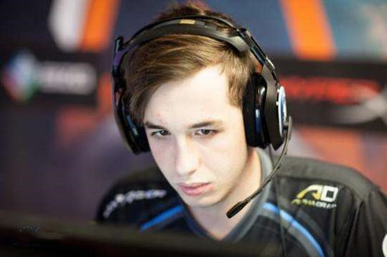 唯一k神之争,tes官博回复亮了_kennys