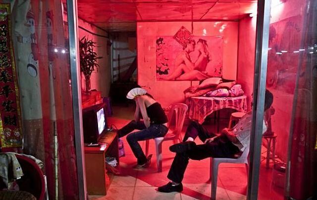 原创百度快照四川台夜访按摩店出现不雅一幕视频是线人提供
