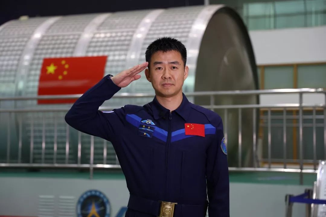 强军精武河南兵陈冬拼搏的人生最壮美