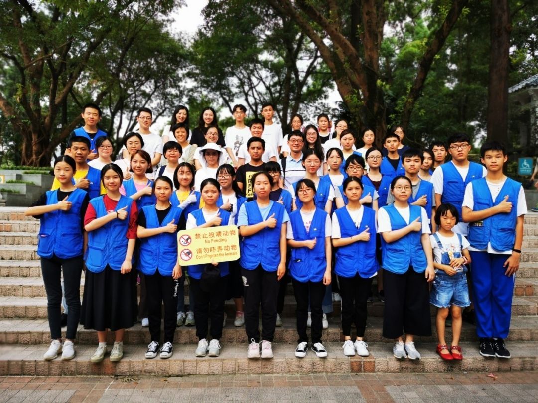 中大mba义工团合影留念来源:mba教育中心撰稿:李丽文 蔡素贞编审:王锶