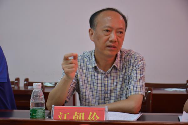 副州长江朝伦到竹林镇调研脱贫攻坚工作