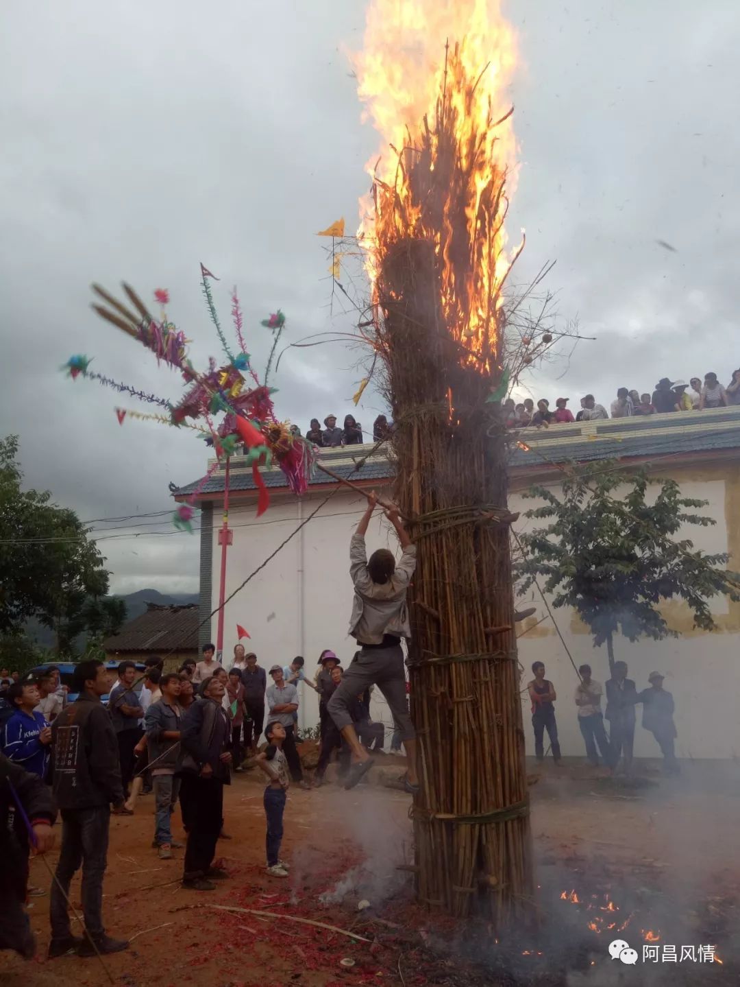 涨姿势云龙县阿昌族火把节全纪录视频图文