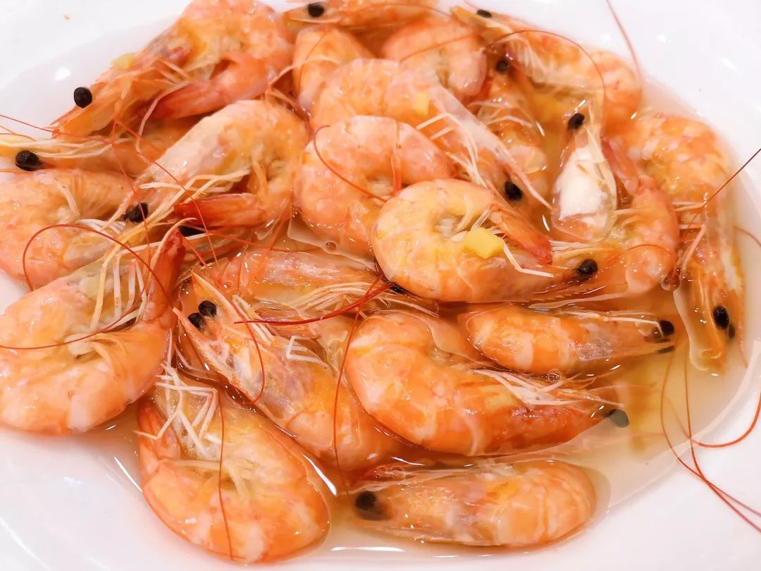 白灼虾,红烧鸡翅,西红柿鸡蛋都是小朋友的最爱哦获得的零食,小队共享