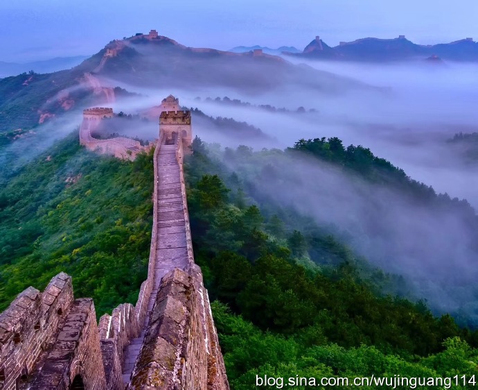 华美壮观,大气磅礴的北京金山岭长城(图)_敌楼
