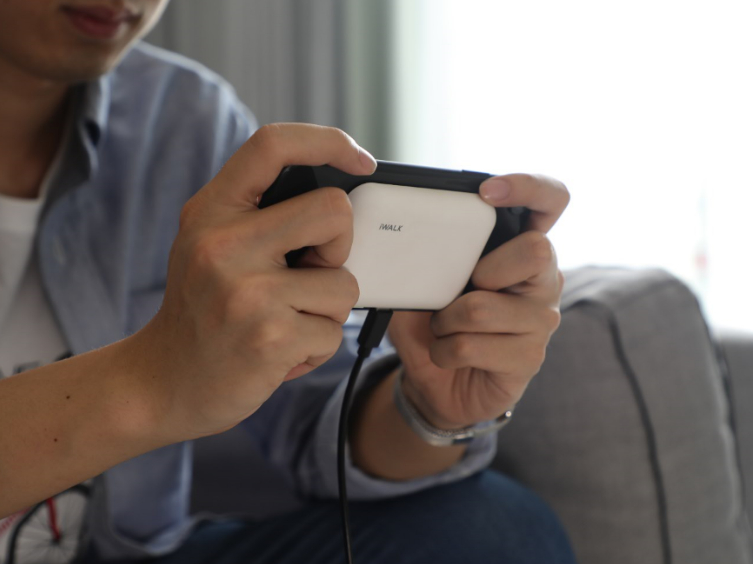 原创手机边充电边玩游戏对电池有没有坏处