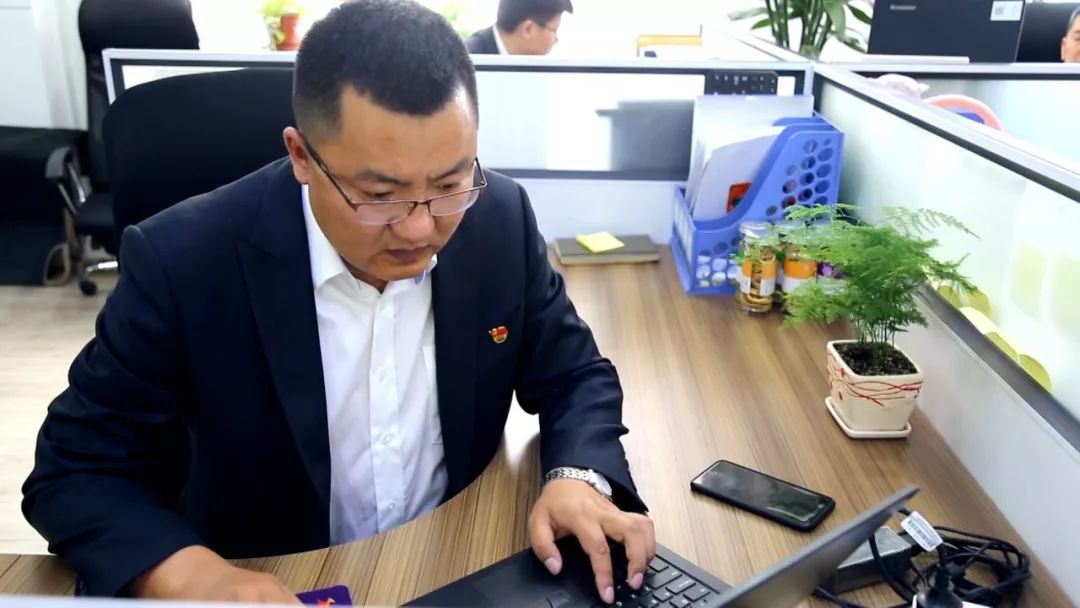 致敬铁塔奋斗者|杨宝昌——甘为孺子牛 愿做塔基石