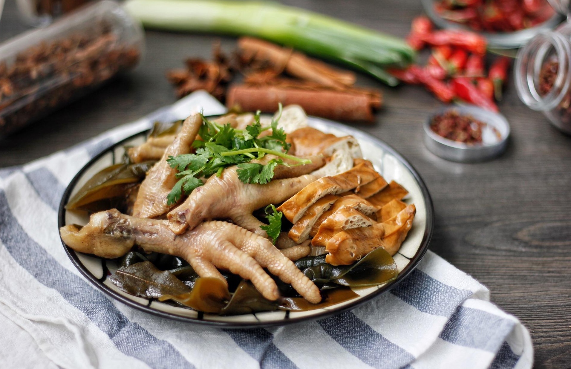 原创如何制作不上火的卤菜详解导致卤货成品口感发燥的六个原因