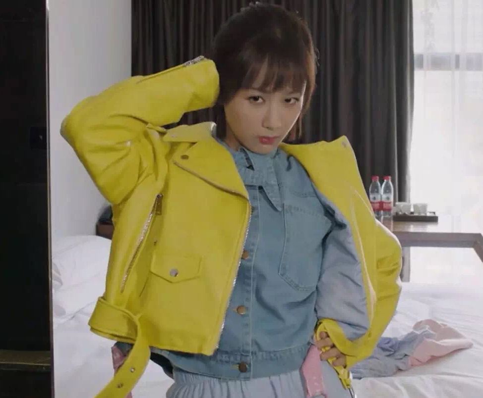 《亲爱的,热爱的》大结局,我却只注意到佟年的穿搭