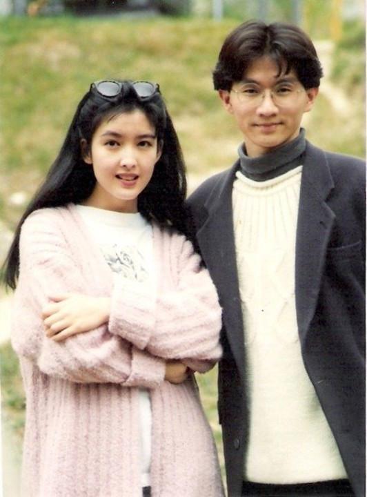 "玉女歌手"周慧敏被拒,27年前旧照被他嫌花瓶,常被误认林志炫_林隆璇