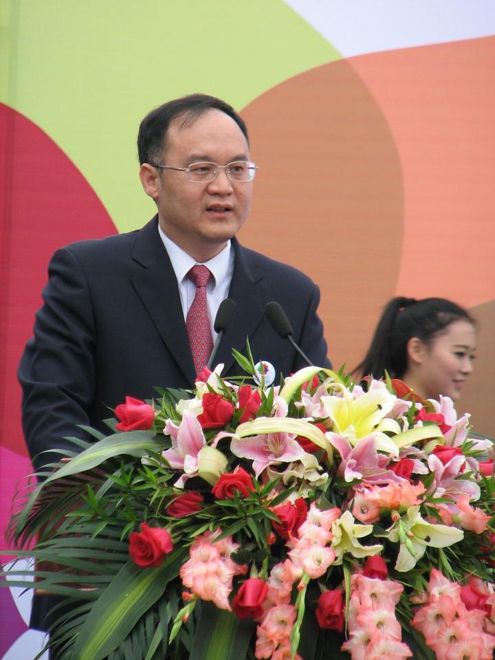 共青团广西壮族自治区委员会副书记 黄世芳女士致辞