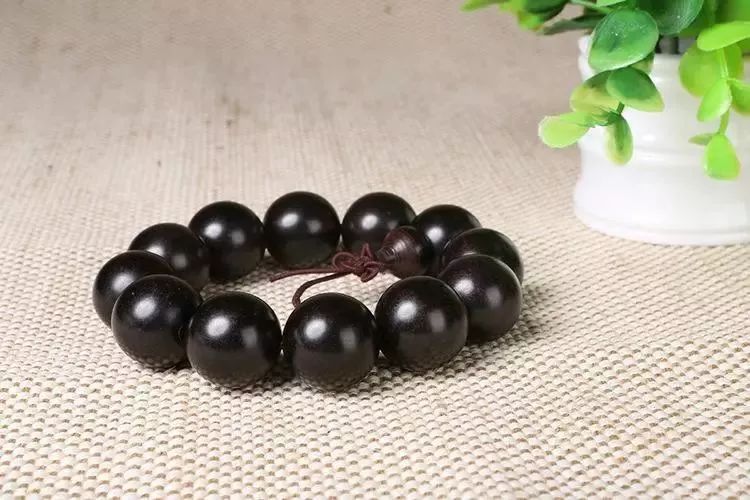 瑞福祥知识巧玩木头手串