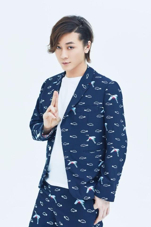 前段时间,张大仙就无意间让斗鱼平台给封停,只因为