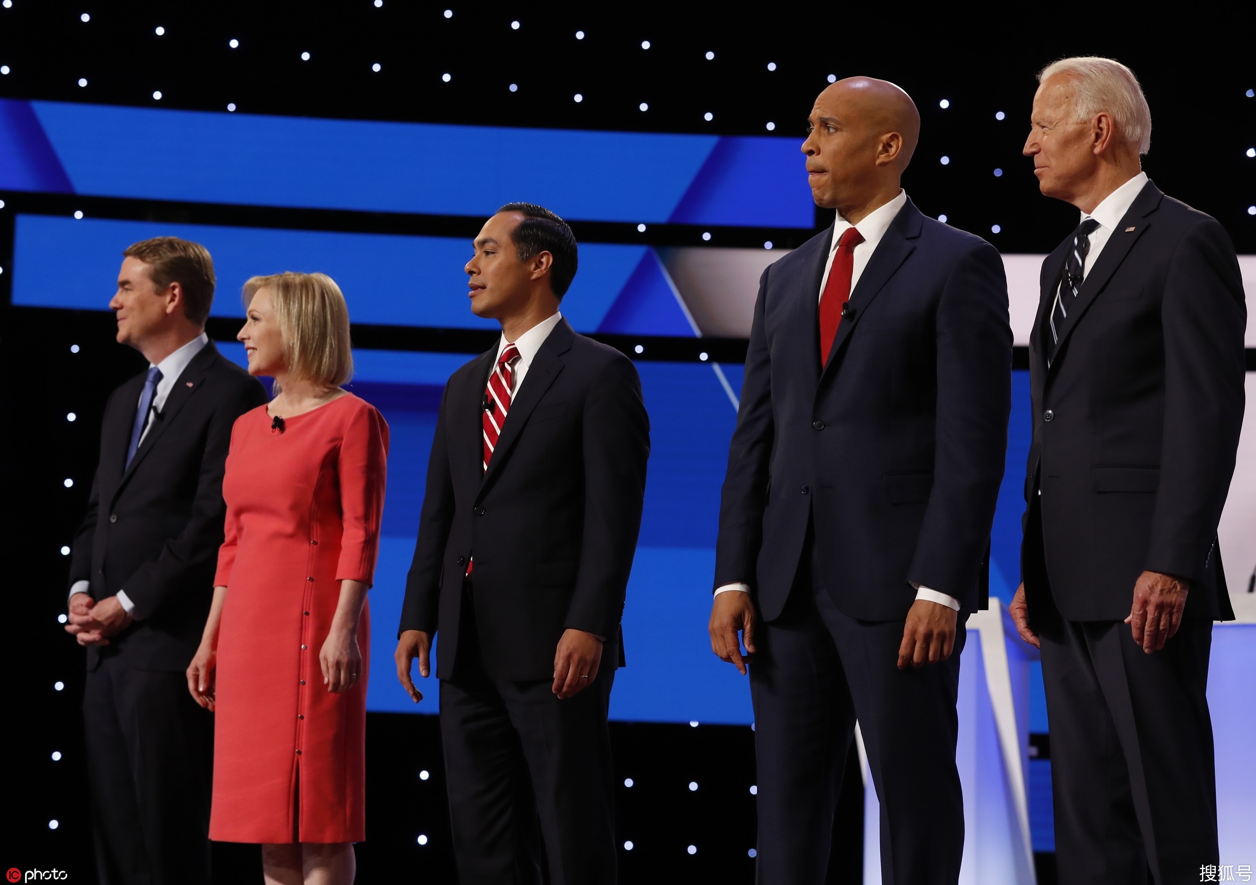 2020年美国总统大选民主党初选第二轮电视辩论继续举行,华裔候选人
