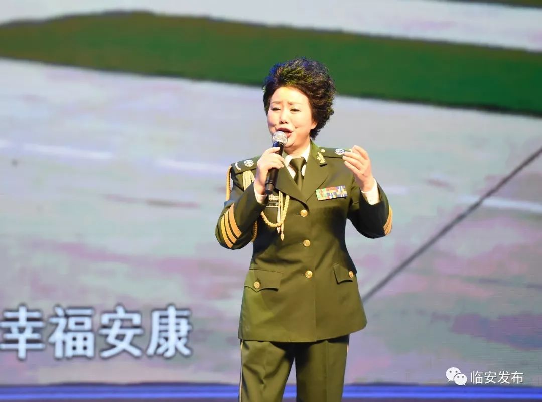 "大山的女儿"回来了,用最美的歌献给最可爱的人!_胡晓娥