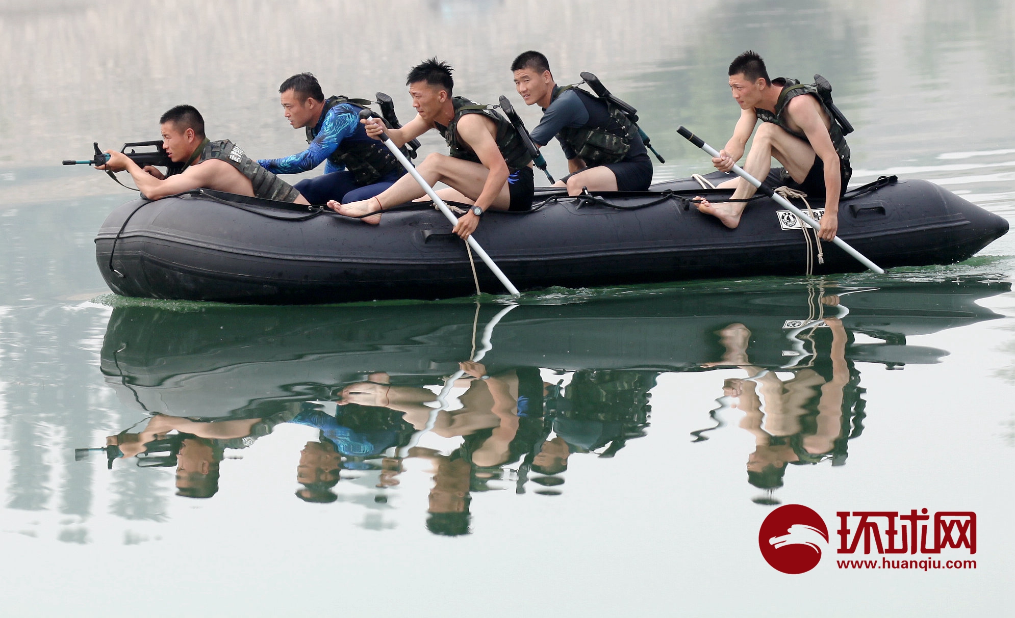 上了战场你是我的后背我是你的胸膛猎鹰突击队2019第二季魔鬼周记者