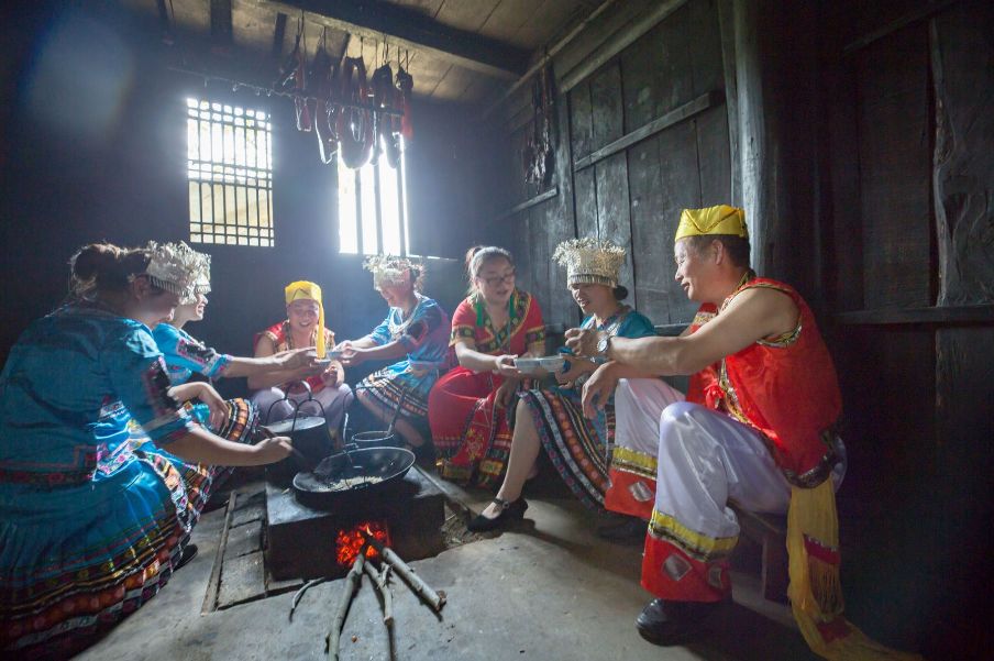 苗族火塘,侗族火塘,彝族的火塘_大山谷图库