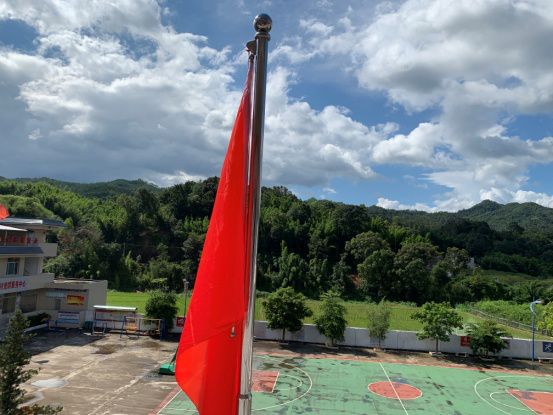 江职三下乡激情榕溪挥洒青春汗水不负美好年华