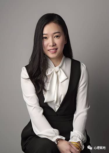阮贞贞国家二级心理咨询师,沙盘游戏高级咨询师,感觉统合高级训练师