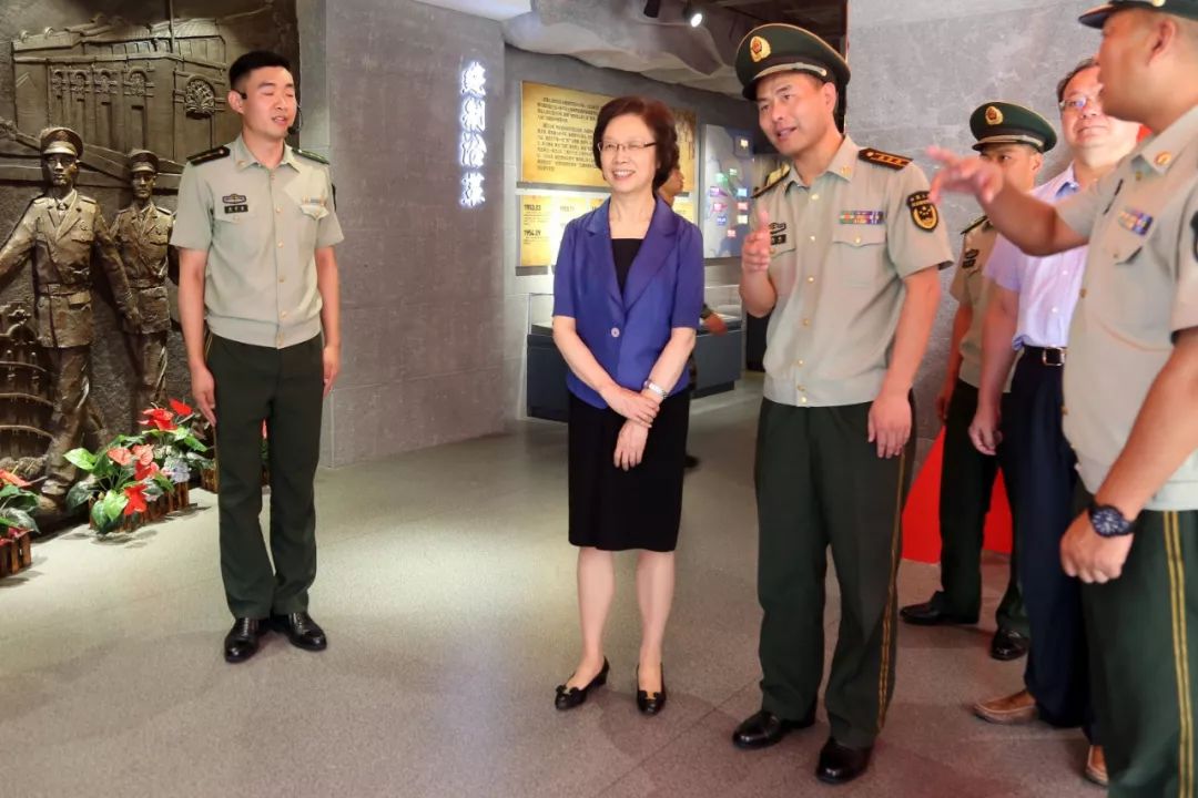 市人大常委会秘书长陈靖,常委会副秘书长,办公厅主任王平等参加慰问