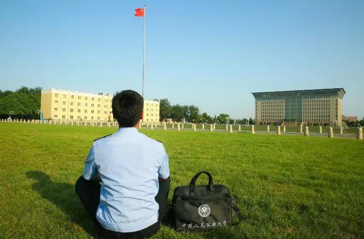 这里的警校毕业照最帅有图有真相