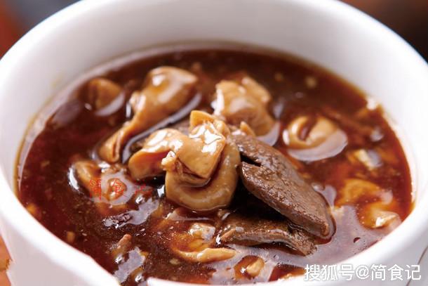 老北京炒肝历史悠久,市面上也出现了以炒肝儿为说词的俏皮话,如你这