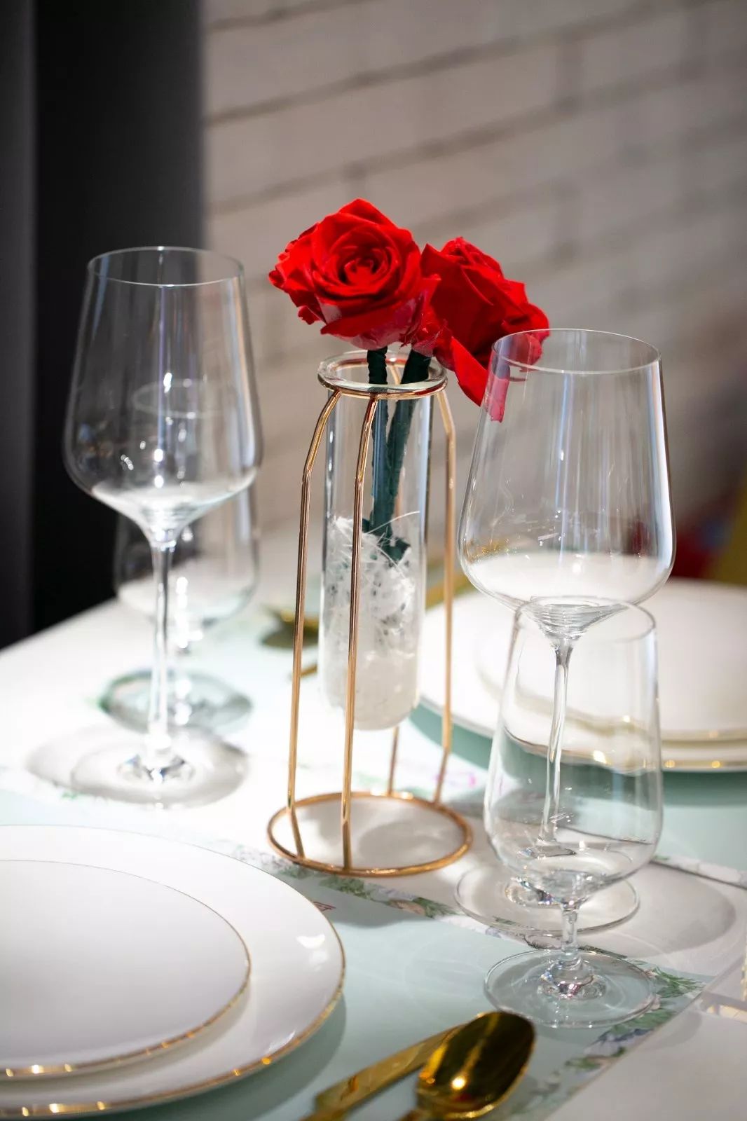 以花为名南充这家店把餐厅开进花海里花艺西餐下午茶这里有诗和远方