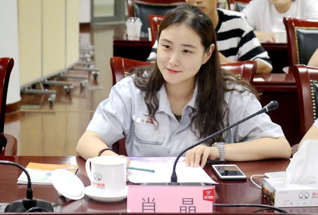 会议伊始,与会人员观看了北汽集团成立60周年企业文化宣传片,进一步