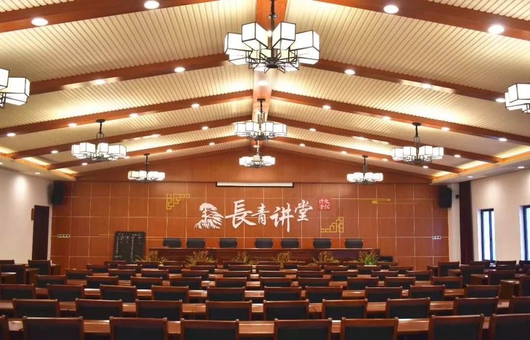 精心布置的大讲堂,独具韵味的乡愁记忆馆……一来到九如堂村文化礼堂