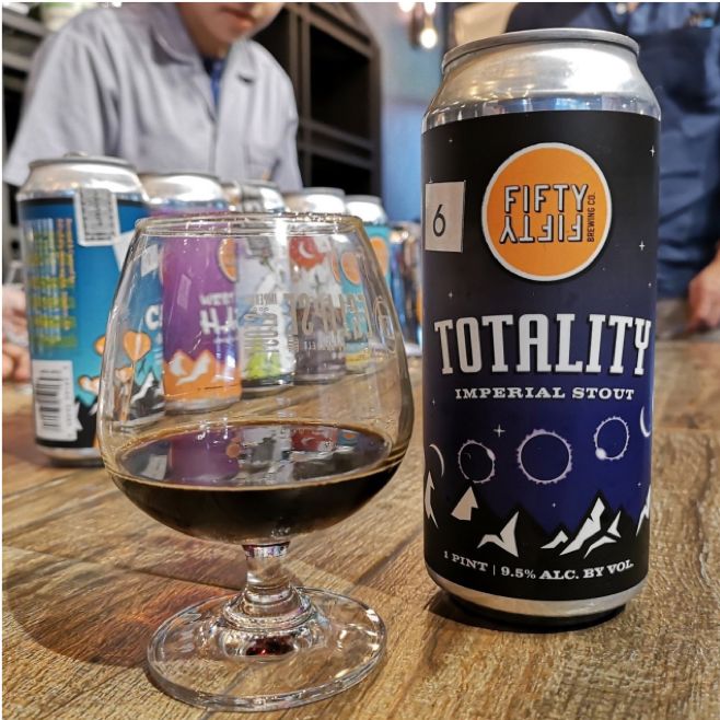 917815选择酿造帝国kolsch风格的啤酒,因为其特殊的啤酒酵母会