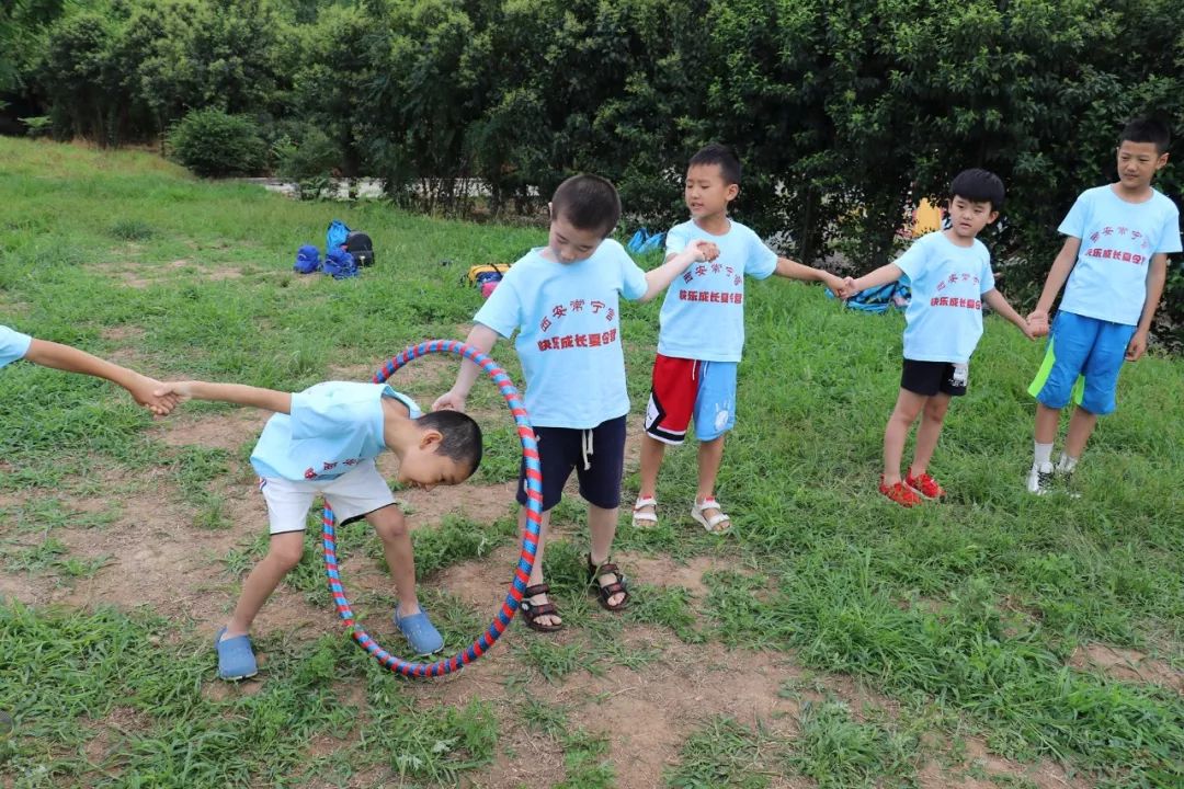 野外生存训练团队拓展游戏萌萌哒小厨师欢乐的篝火晚会