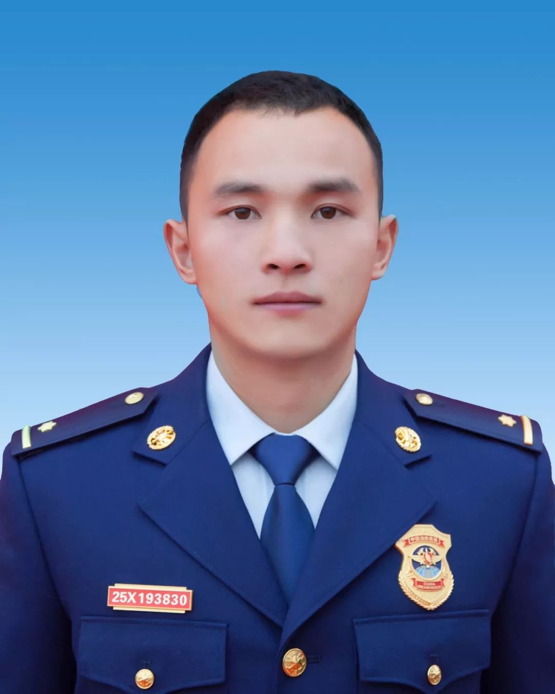 晋武定中队二级消防士被表彰为"优秀战斗员"陈仔康大姚中队预备消防