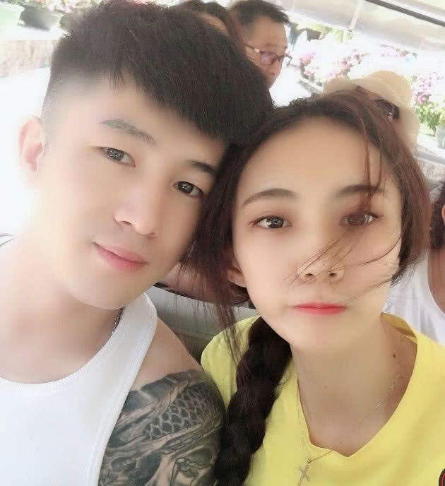 仙洋被封杀后很惨?看到他送父亲的礼物,网友:一辈子也买不起!