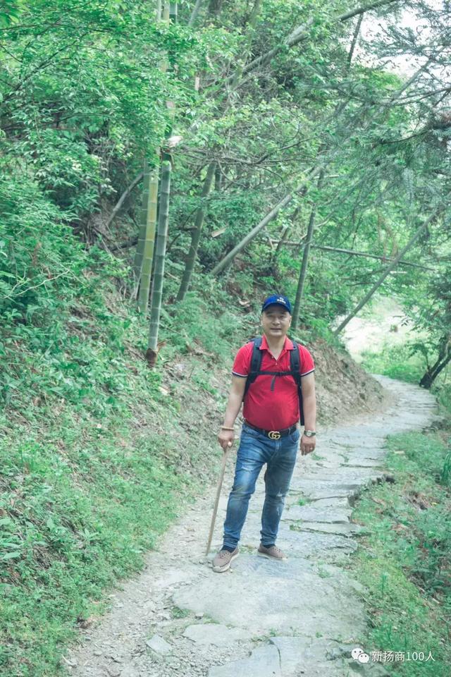 时至今日,叶峰春依旧坚持研究最新的加工机器,每天关