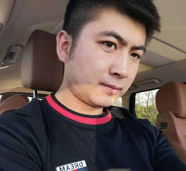 相亲350期|男,身高176cm,月薪10000 有眼缘