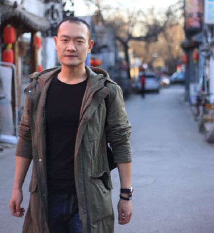 母亲病逝后改名,长安十二时辰演何孚成最惨甲方_葛兆恩