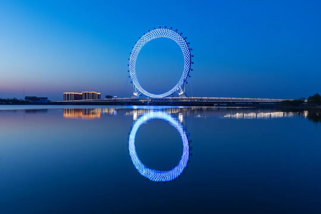 江南摩尔那座摩天轮要变身
