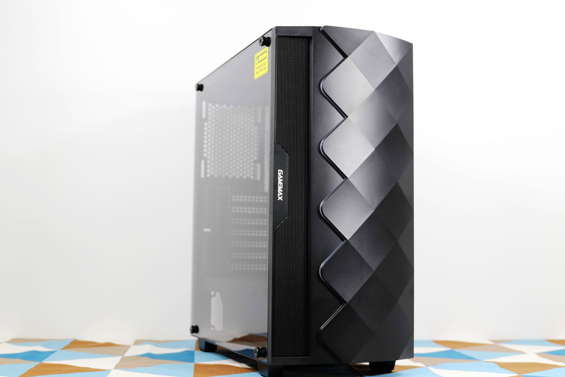 200元内颜值机箱gamemax新品小虎牙上手开箱