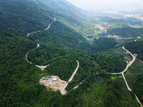 西界村 周建鑫 摄彭立平 摄活动中,爱心企业市自媒体协会副会长,征东