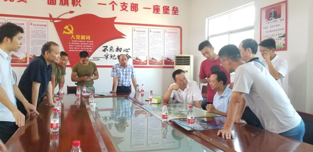 省委副秘书长省委信访局局长王新有深入鹰潭市余江区春涛镇滩头村实地