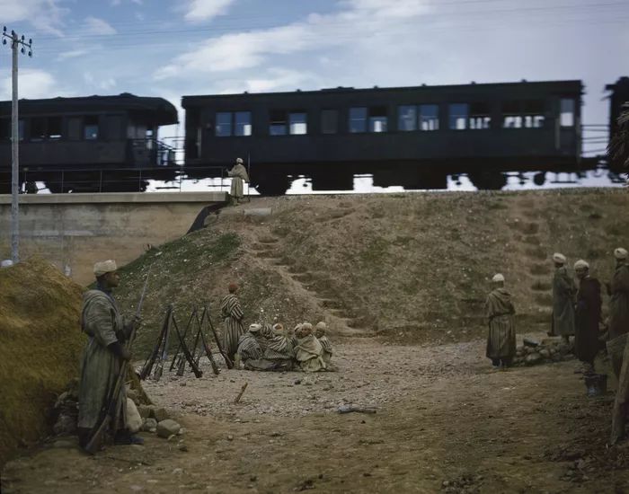 罗伯特卡帕的彩色摄影全曝光