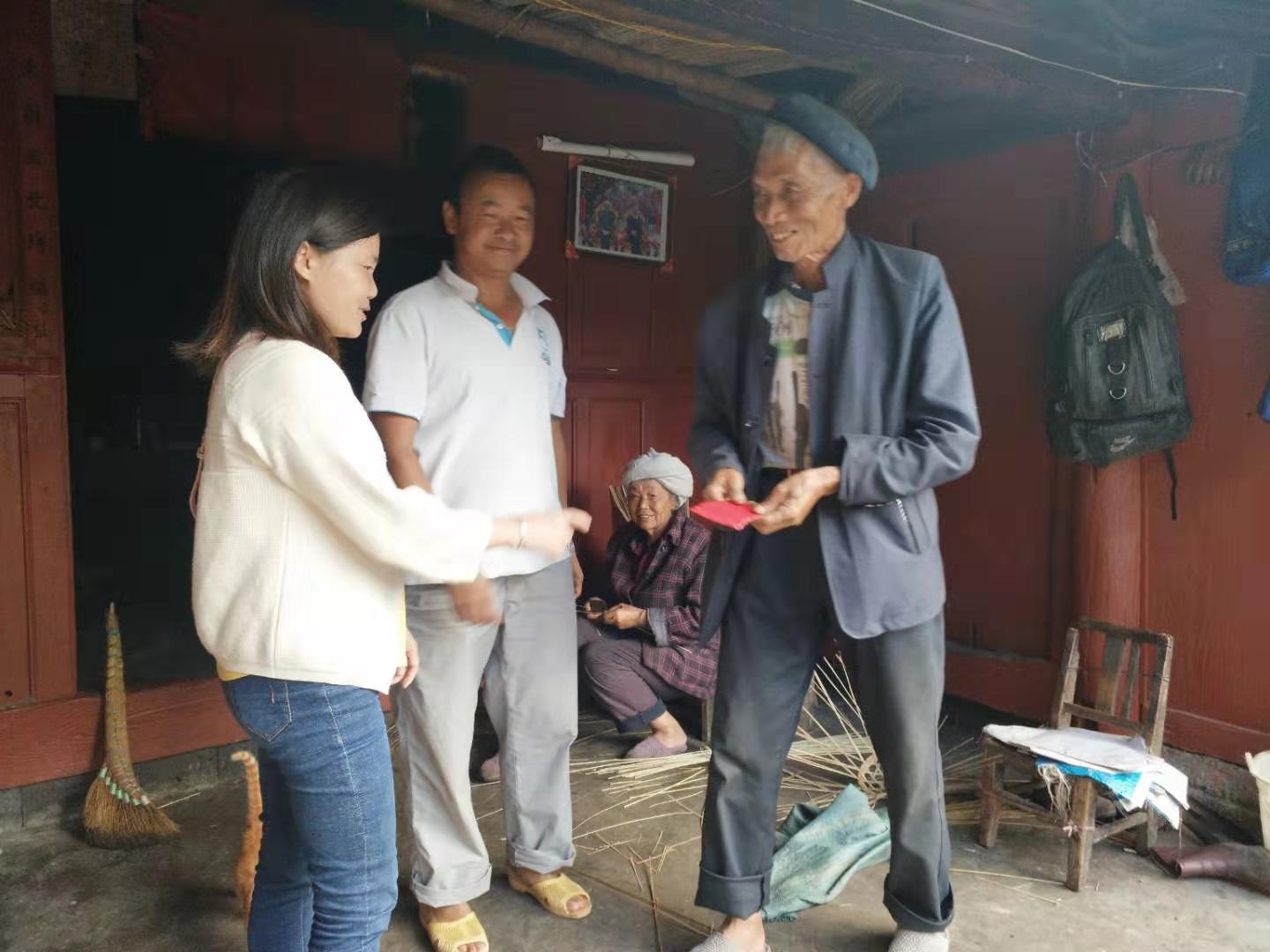 腾冲市界头镇庆八一暖心茶话会相约最可爱的人