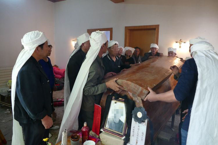 母亲的葬礼:勤劳朴实的母亲大人世长辞,享年91岁