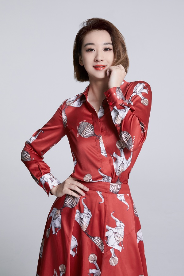 穆婷婷时尚写真曝光治愈系笑容甜美迷人