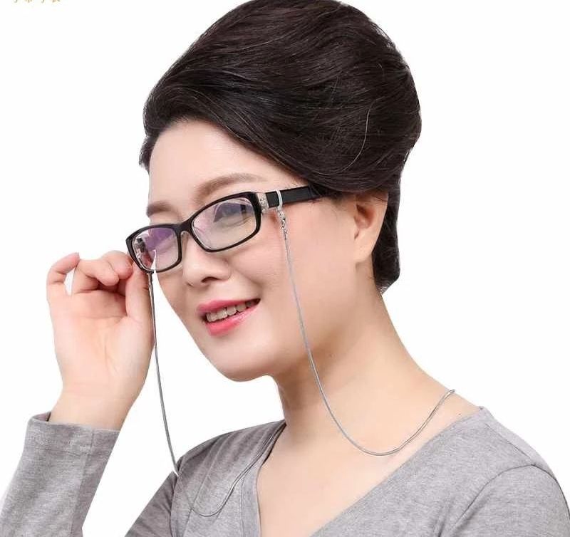 她老花镜上的链条7315对她的印象都来源于一病就想起奶奶以前悉心